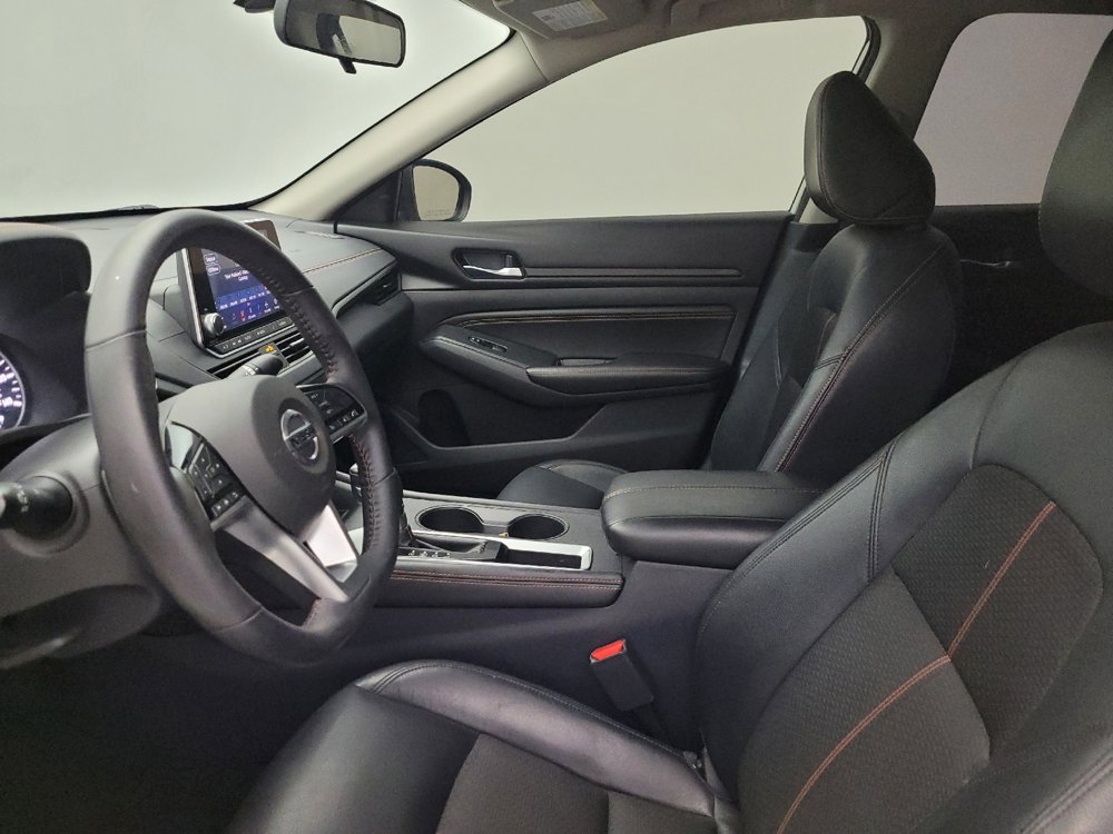 Used 2019 Nissan Altima 2.5 SR w/ SR Premium Package image 17