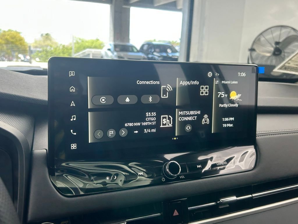 New 2026 Mitsubishi Outlander SE FWD image 17