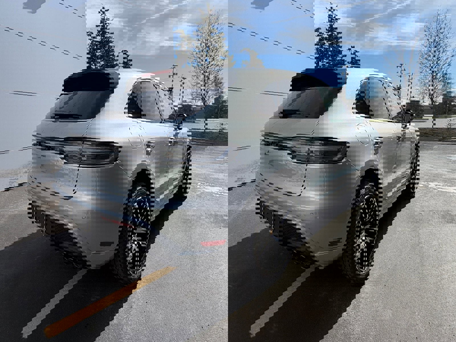 Used 2025 Porsche Macan image 7