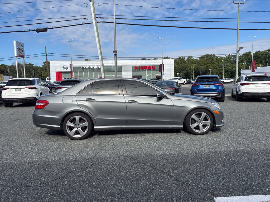 Used 2011 Mercedes-Benz E 350 4MATIC Sedan image 4
