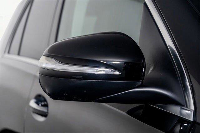 Used 2024 Mercedes-Benz GLE 450 4MATIC w/ Winter Package image 12