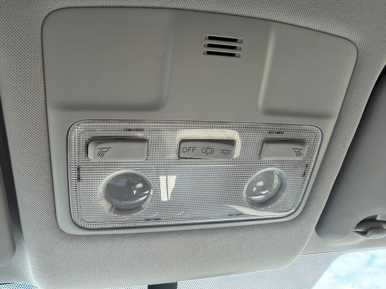 Used 2013 Toyota RAV4 LE AWD/4WD image 26