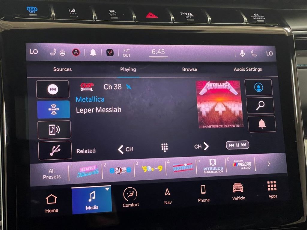 Used 2022 Jeep Grand Cherokee Trailhawk w/ Luxury Tech Group III image 55