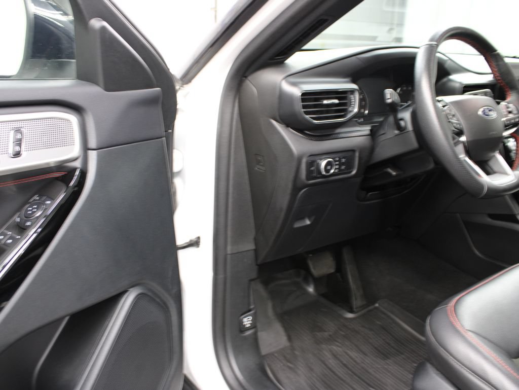 Used 2023 Ford Explorer ST-Line AWD/4WD image 52