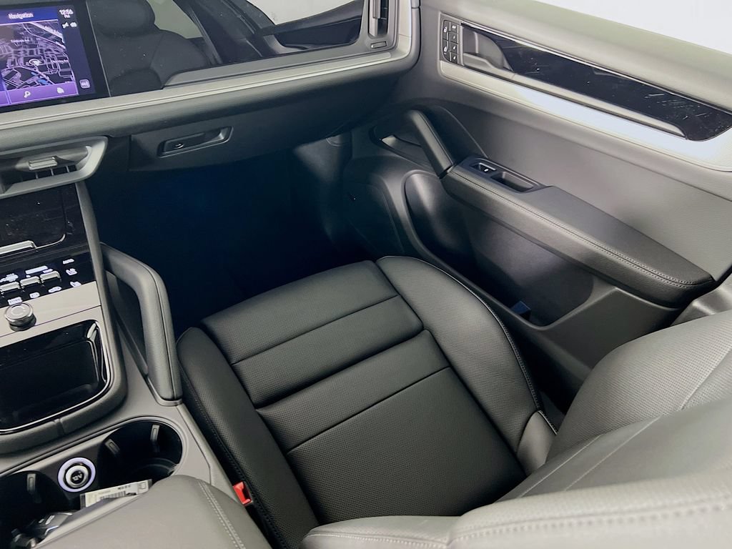 New 2026 Porsche Cayenne AWD/4WD image 26