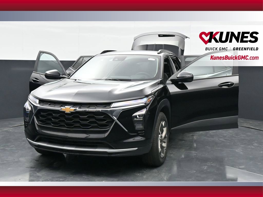 Used 2025 Chevrolet Trax LT w/ LT Convenience Package FWD image 47