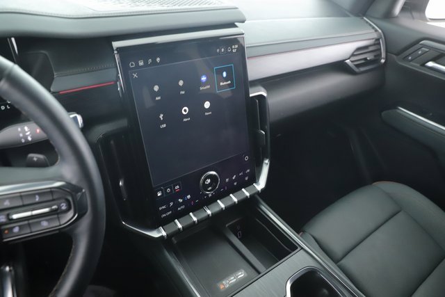 Used 2024 GMC Acadia AT4 image 25