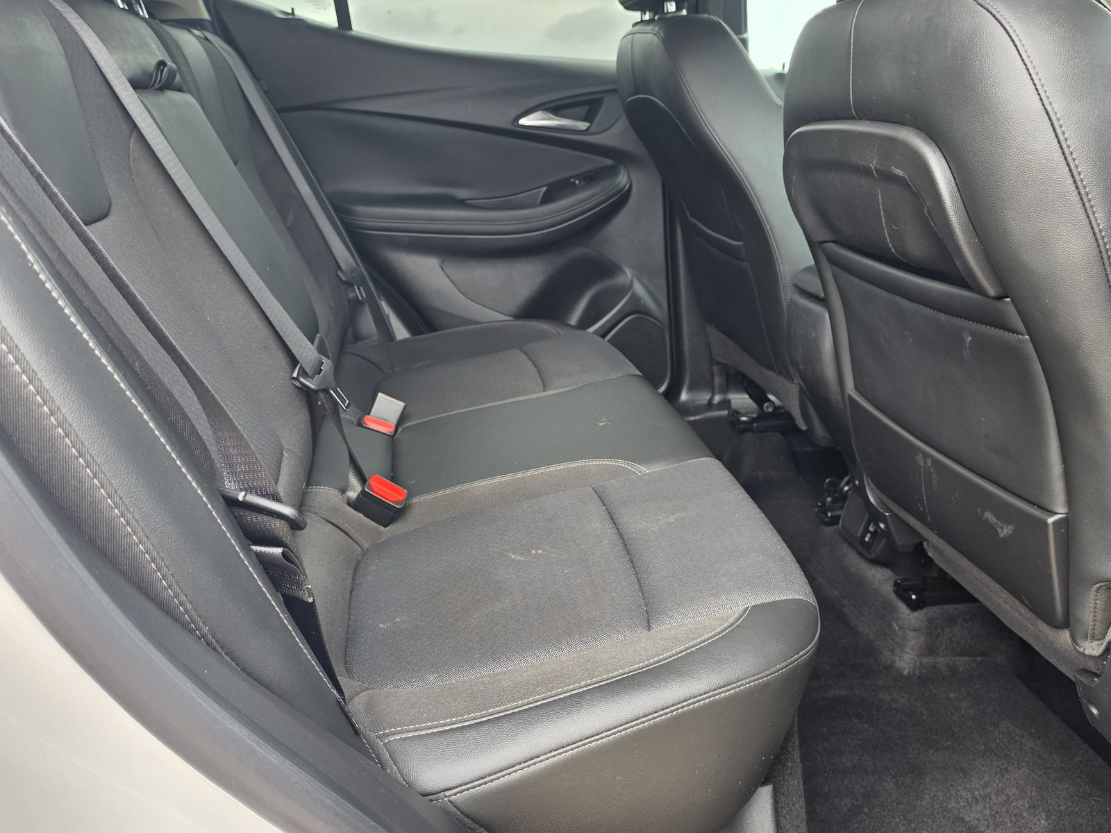 Used 2021 Buick Encore GX Select w/ Experience Buick Package FWD image 23