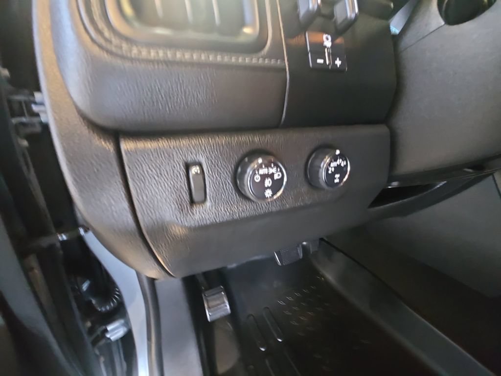 Used 2018 GMC Canyon SLT w/ Driver Alert Package AWD/4WD image 30