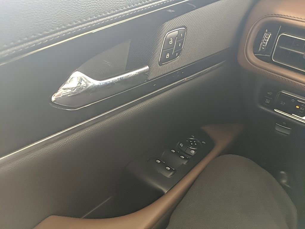 Certified 2023 Lincoln Nautilus Reserve image 56