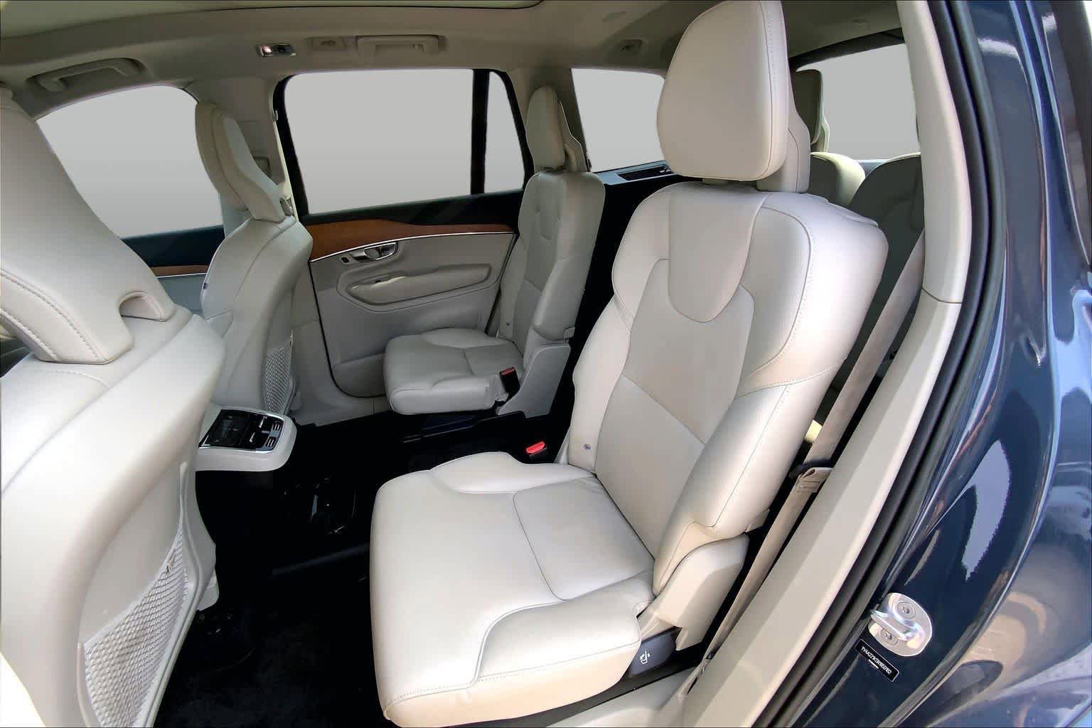 Used 2022 Volvo XC90 T6 Momentum w/ Advanced Package AWD/4WD image 20
