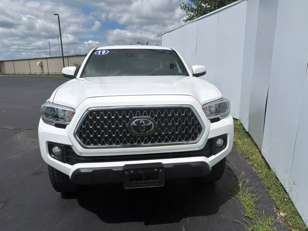 Used 2019 Toyota Tacoma TRD Off-Road AWD/4WD image 11