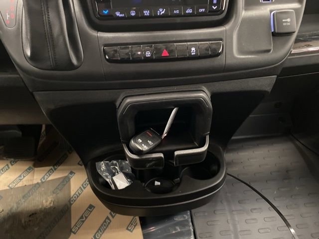 New 2025 RAM ProMaster 2500 w/ Convenience Group FWD image 15