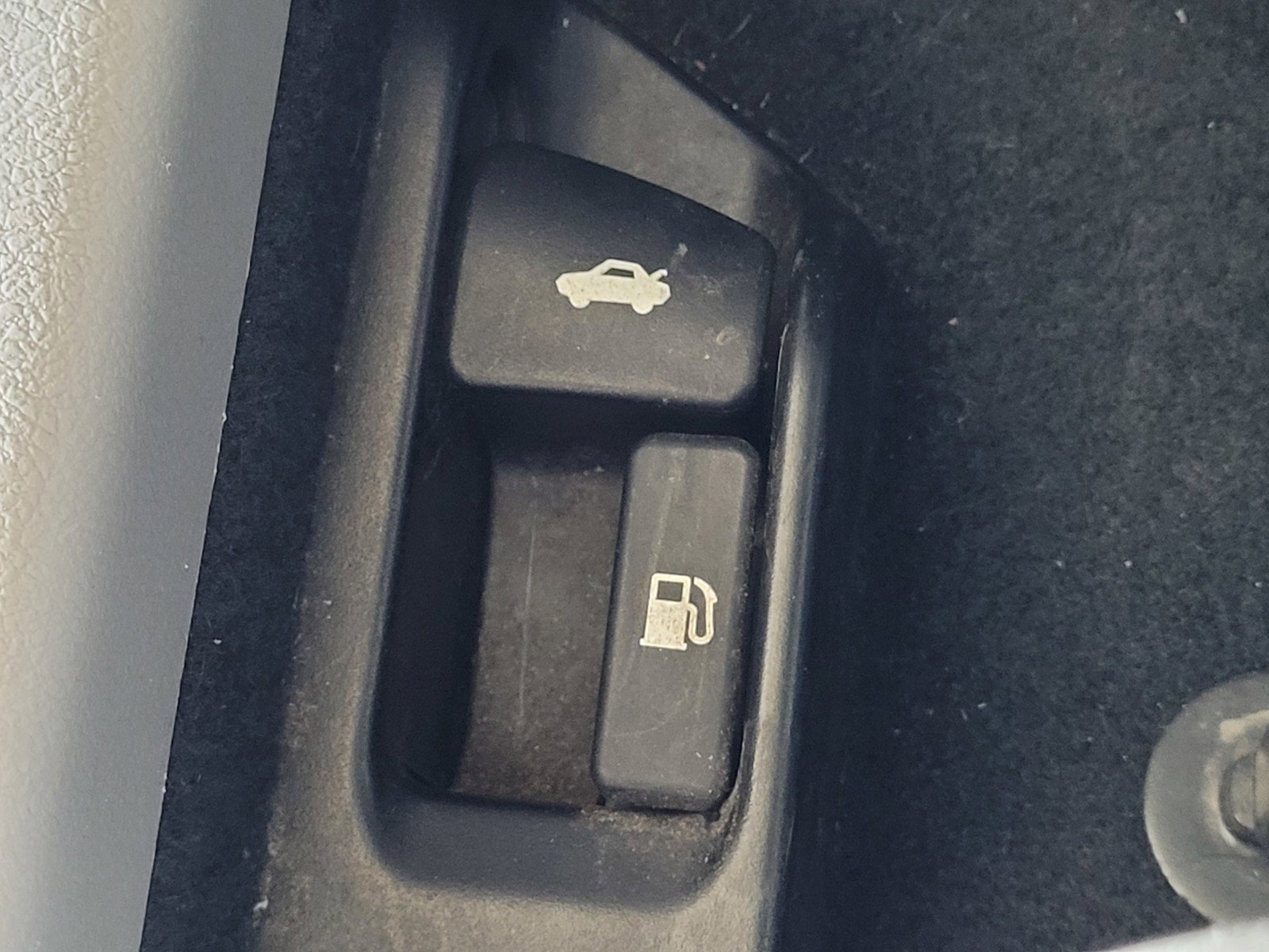 Used 2014 Toyota Camry LE FWD image 8