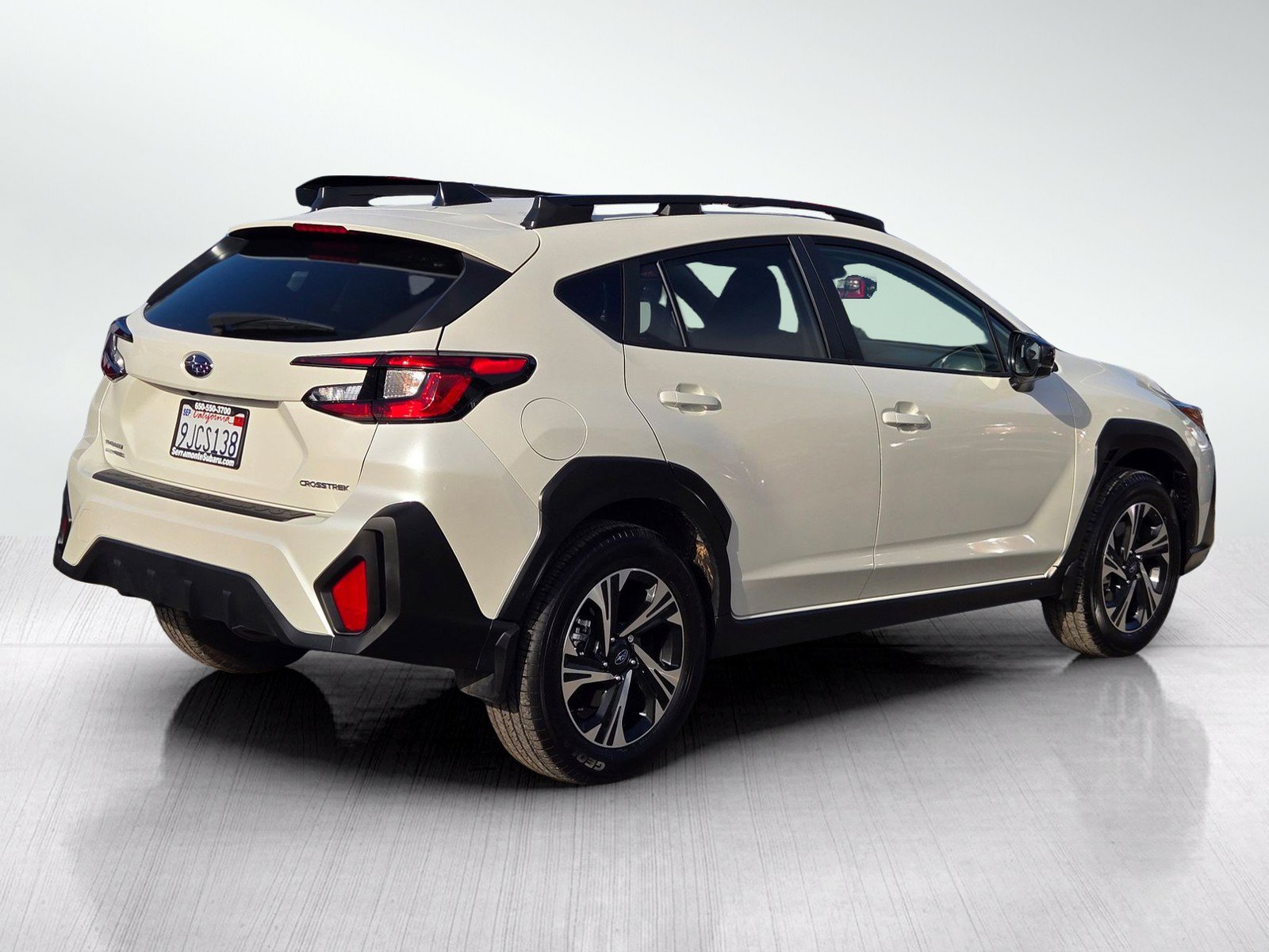 Used 2024 Subaru Crosstrek 2.0i Premium AWD/4WD image 4