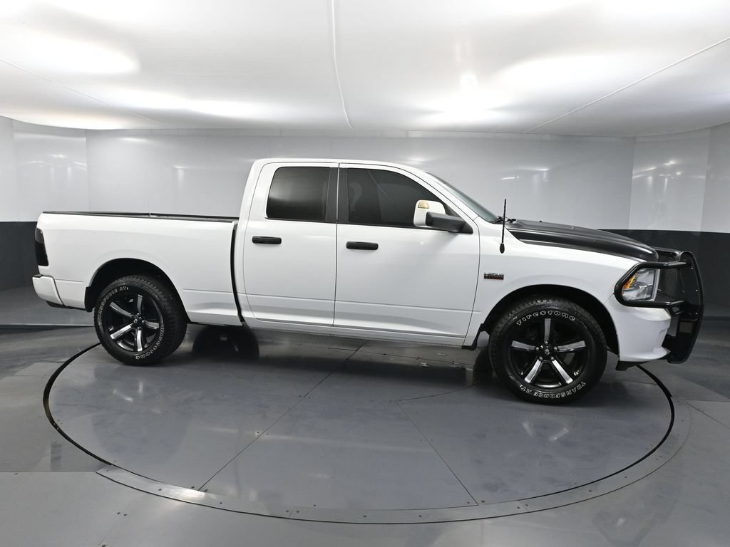 Used 2019 RAM 1500 Express w/ Express Value Package AWD/4WD image 3