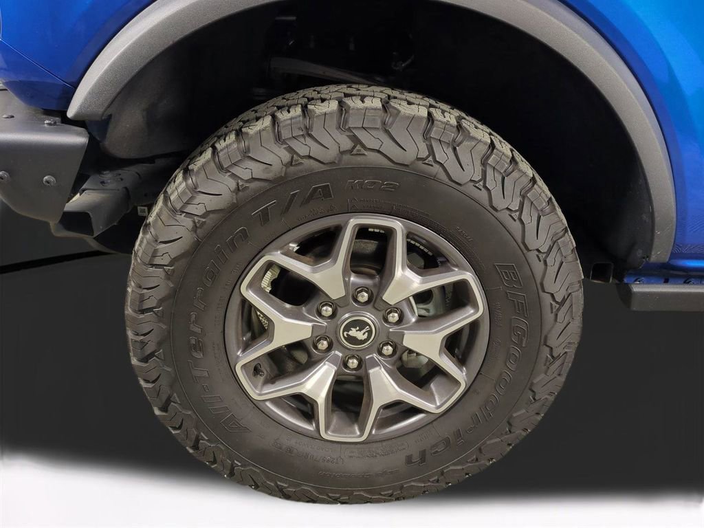 Used 2023 Ford Bronco Badlands image 11