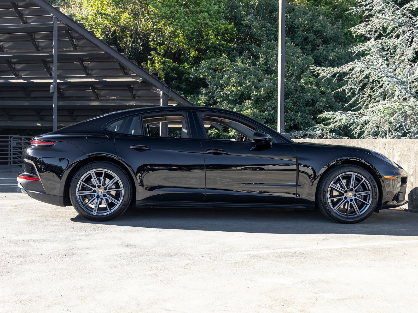 Certified 2025 Porsche Panamera RWD image 12