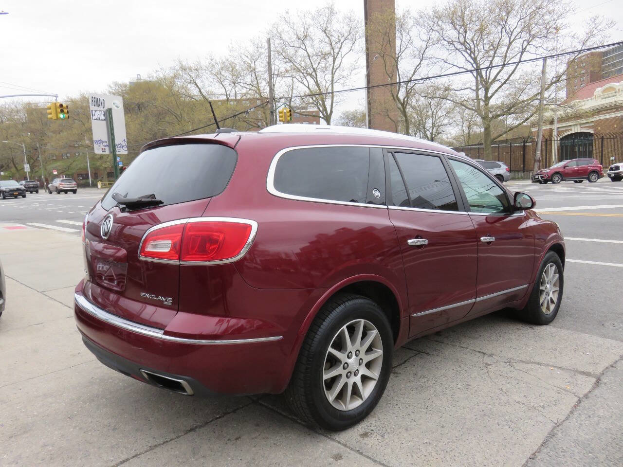 Used 2016 Buick Enclave Leather AWD/4WD image 3