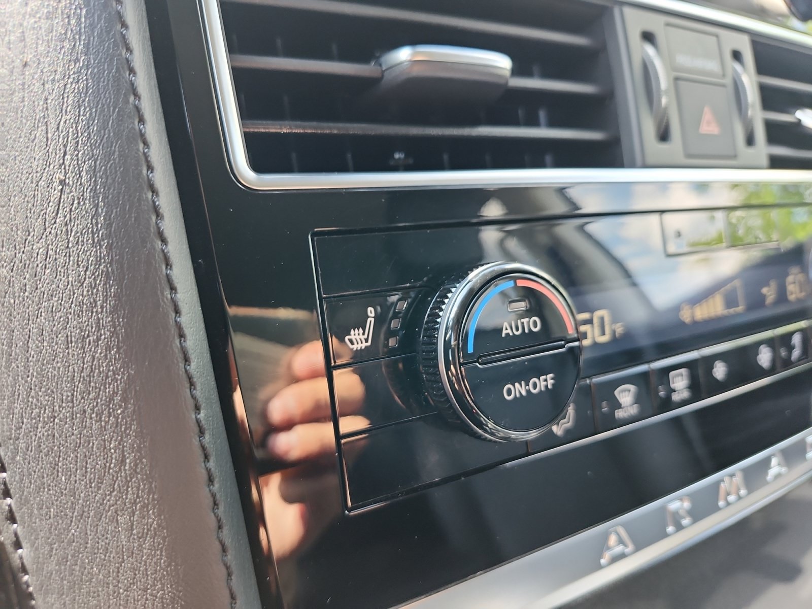 Used 2022 Nissan Armada SV AWD/4WD image 18