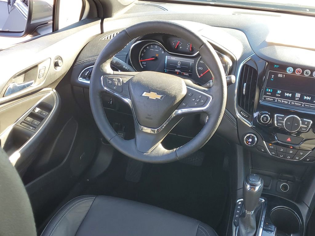Used 2017 Chevrolet Cruze Premier image 24