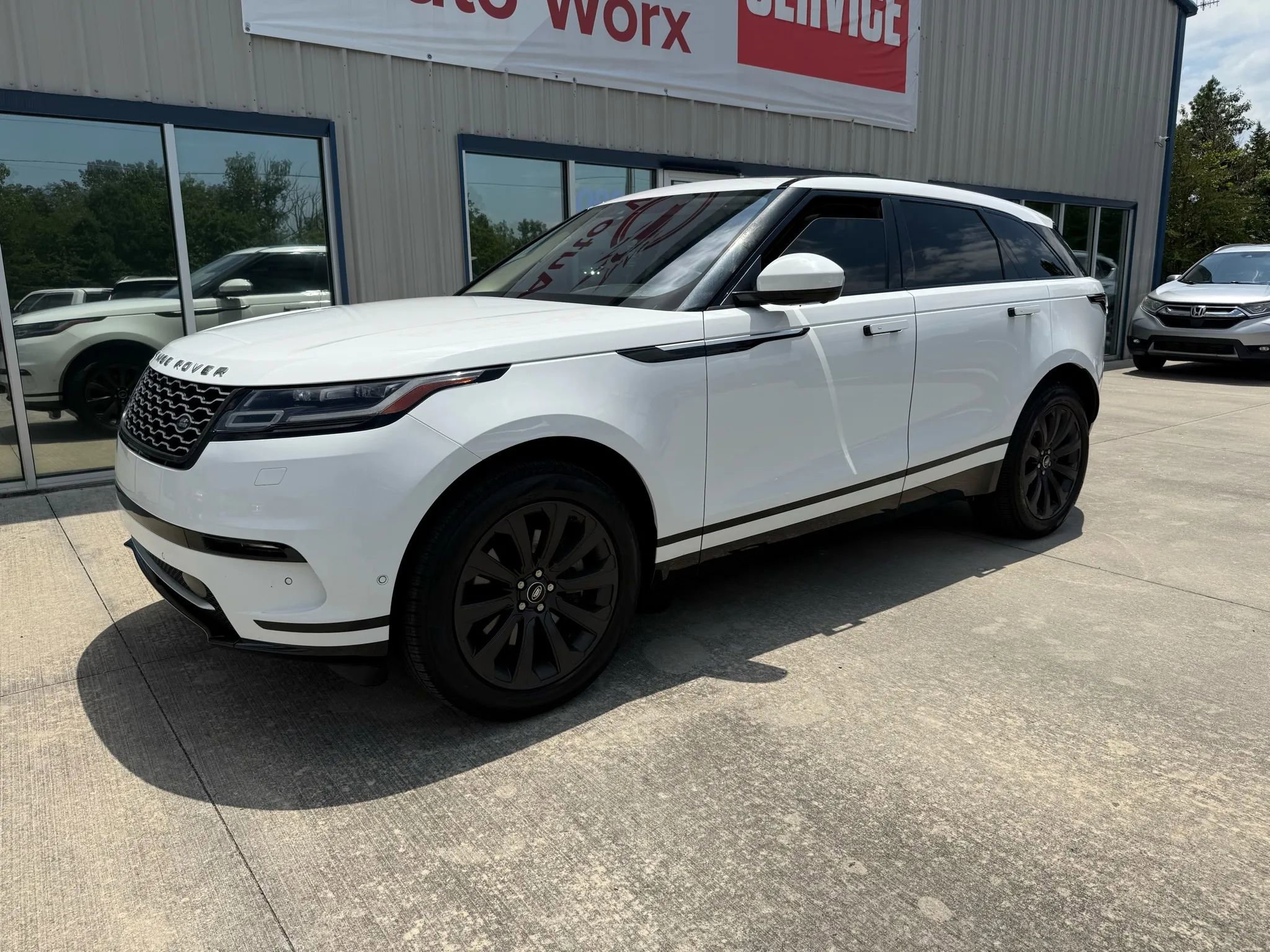 Used 2020 Land Rover Range Rover Velar S image 27