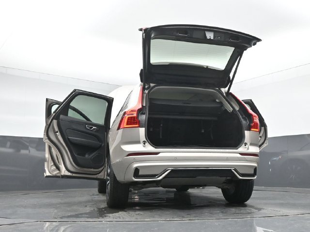 Used 2024 Volvo XC60 B5 Core w/ Climate Package AWD/4WD image 53