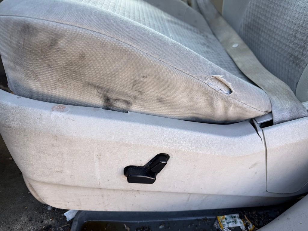 Used 2008 Chrysler Town & Country Touring FWD image 10