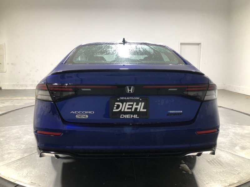 Used 2023 Honda Accord Sport image 6