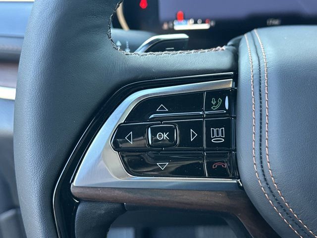 New 2025 Jeep Grand Cherokee Summit w/ Luxury Tech Group V image 22