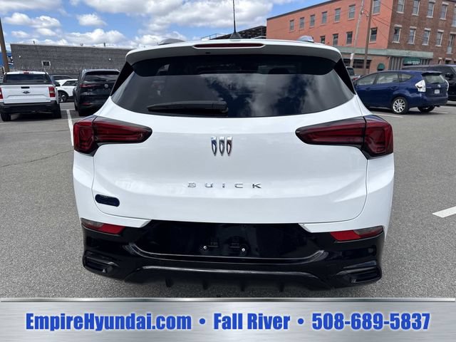 Used 2024 Buick Encore GX Sport Touring AWD/4WD image 4