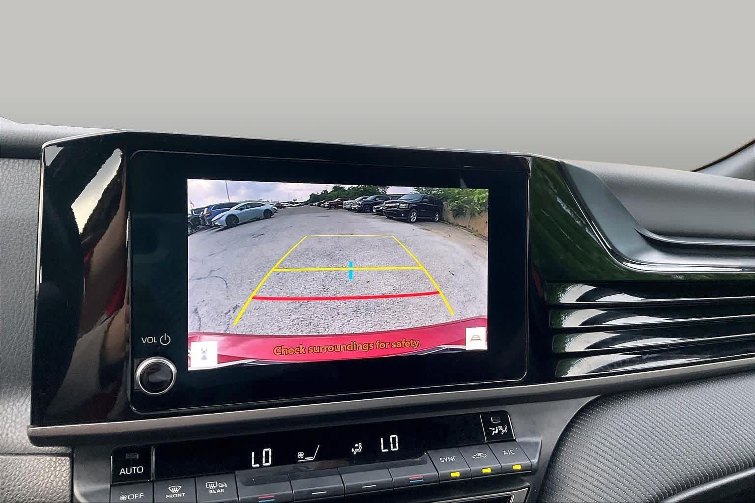 Used 2025 Toyota Camry SE FWD image 26