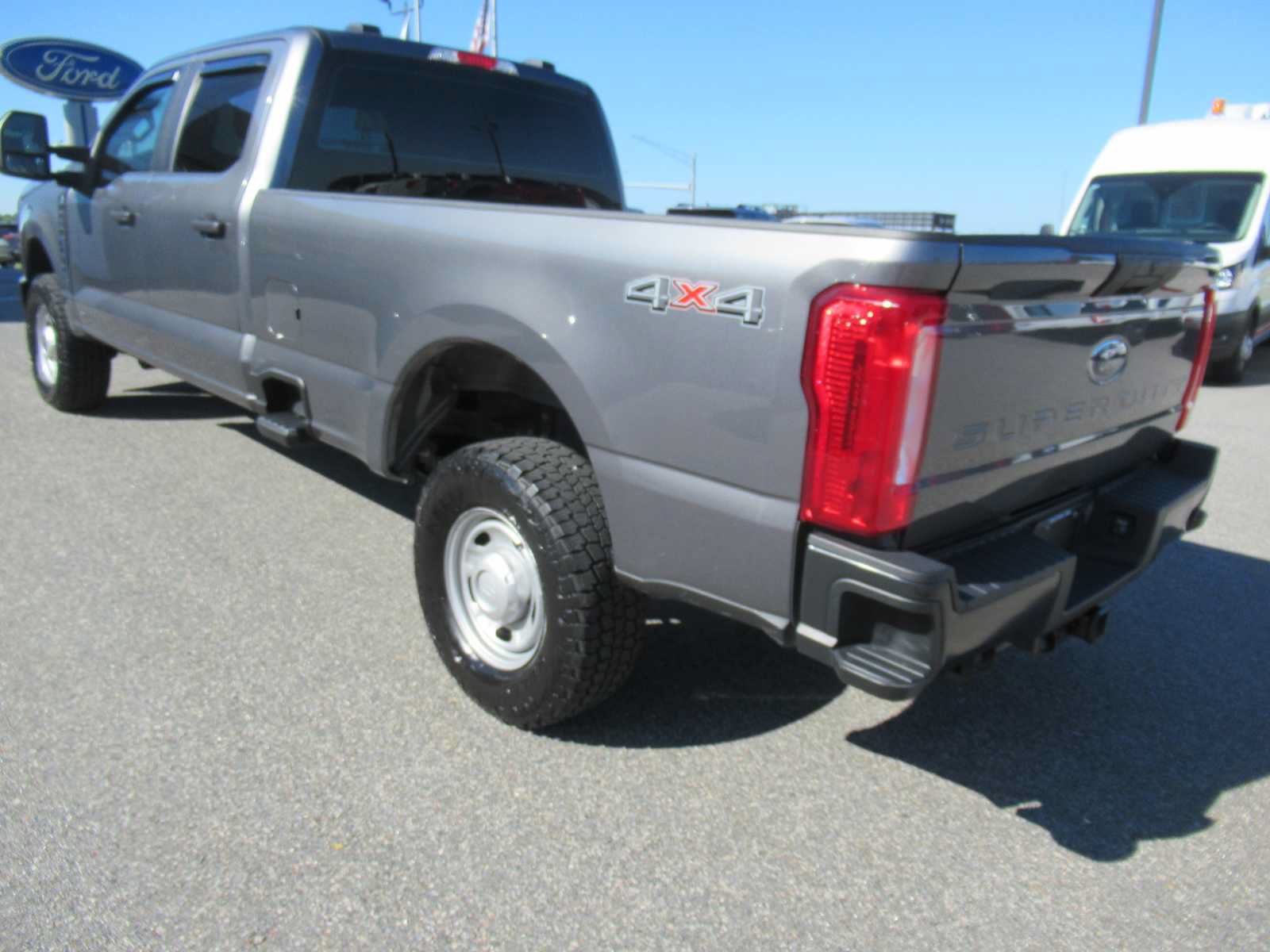 Used 2024 Ford F250 XL w/ XL Off-Road Package AWD/4WD image 7