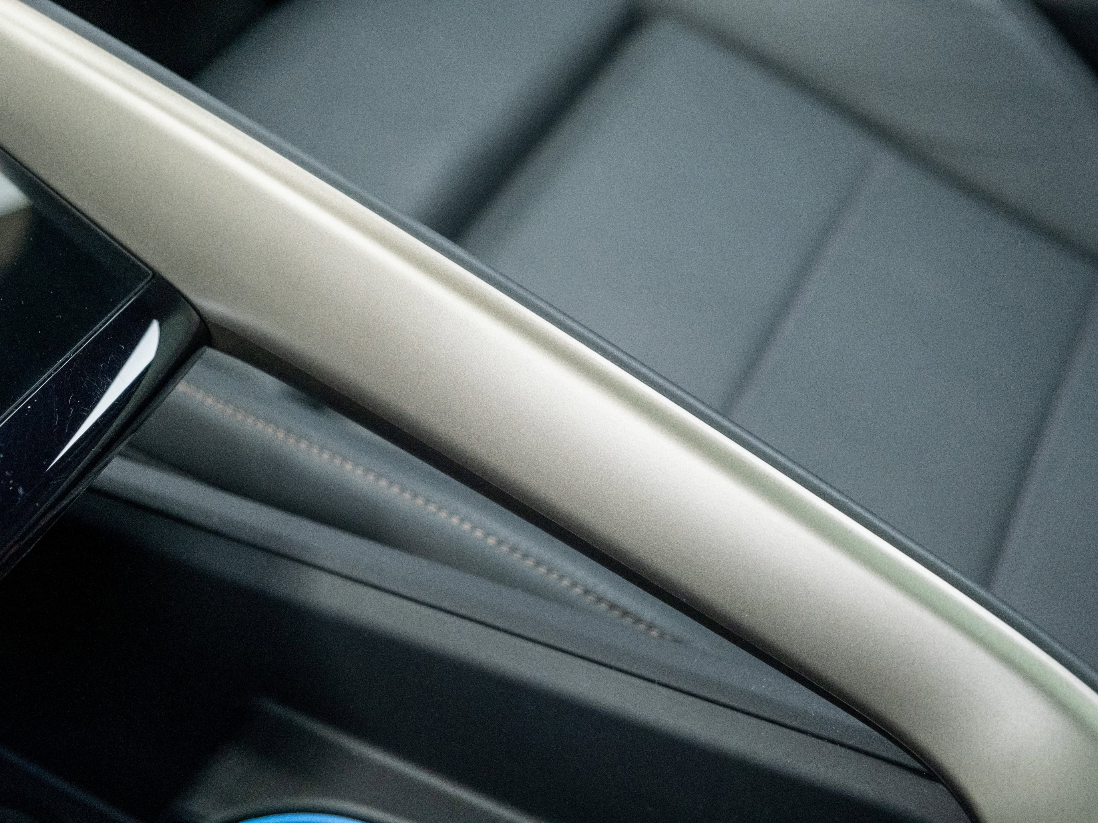 Certified 2025 Porsche Macan Turbo Electric image 33