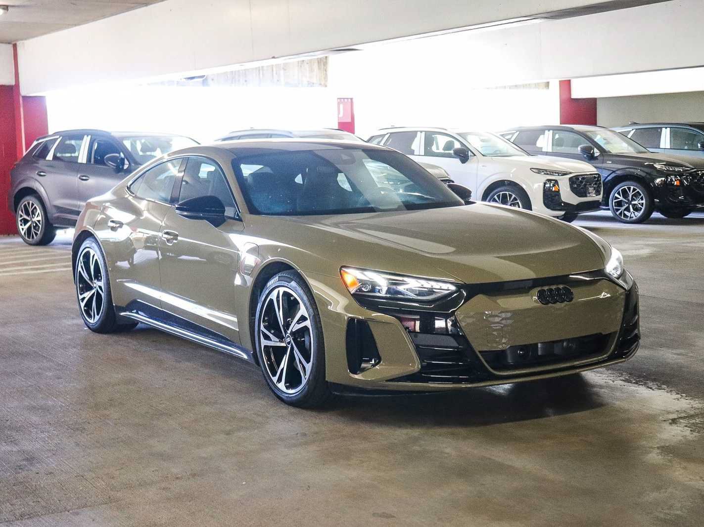 Used 2023 Audi e-tron GT Premium Plus w/ Performance Package AWD/4WD image 5