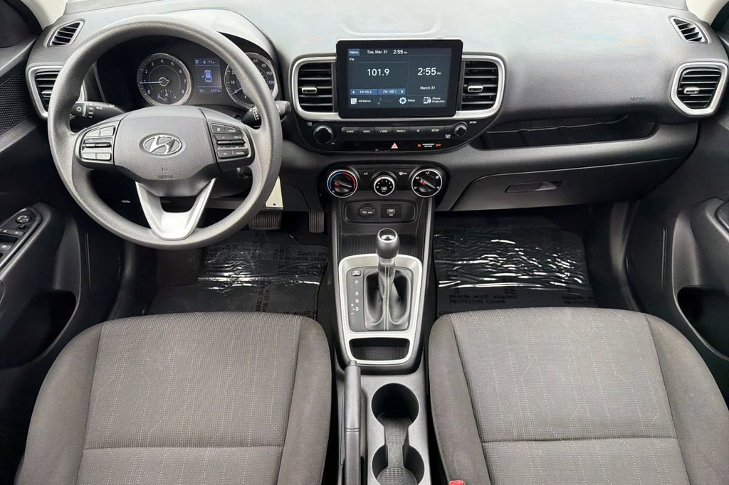 Used 2020 Hyundai Venue SE image 12