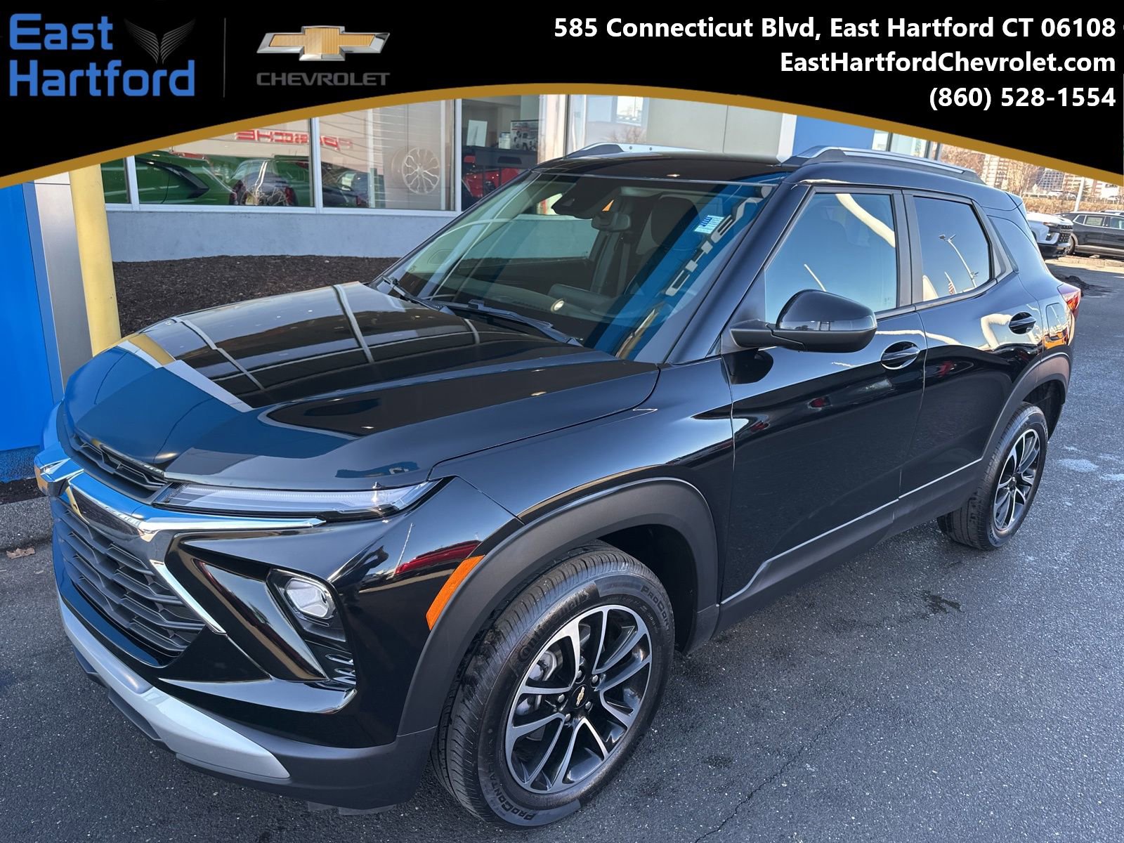 Used 2024 Chevrolet TrailBlazer LT w/ LT Cold Weather Package image 1