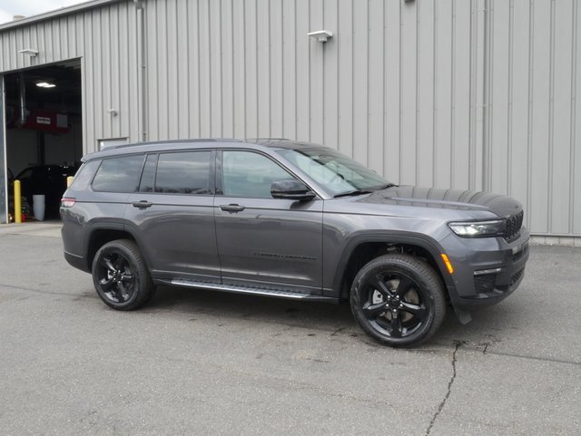 New 2025 Jeep Grand Cherokee L Limited w/ Luxury Tech Group II image 11