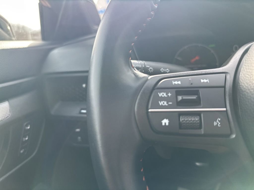 Used 2025 Honda CR-V Sport-L image 23