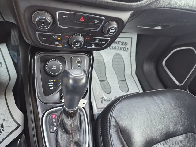 Used 2018 Jeep Compass Limited AWD/4WD image 19