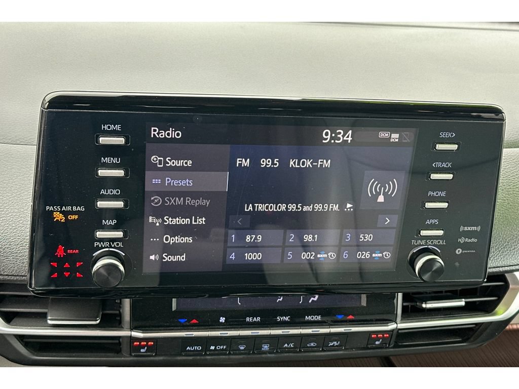 Used 2021 Toyota Sienna XLE FWD image 21