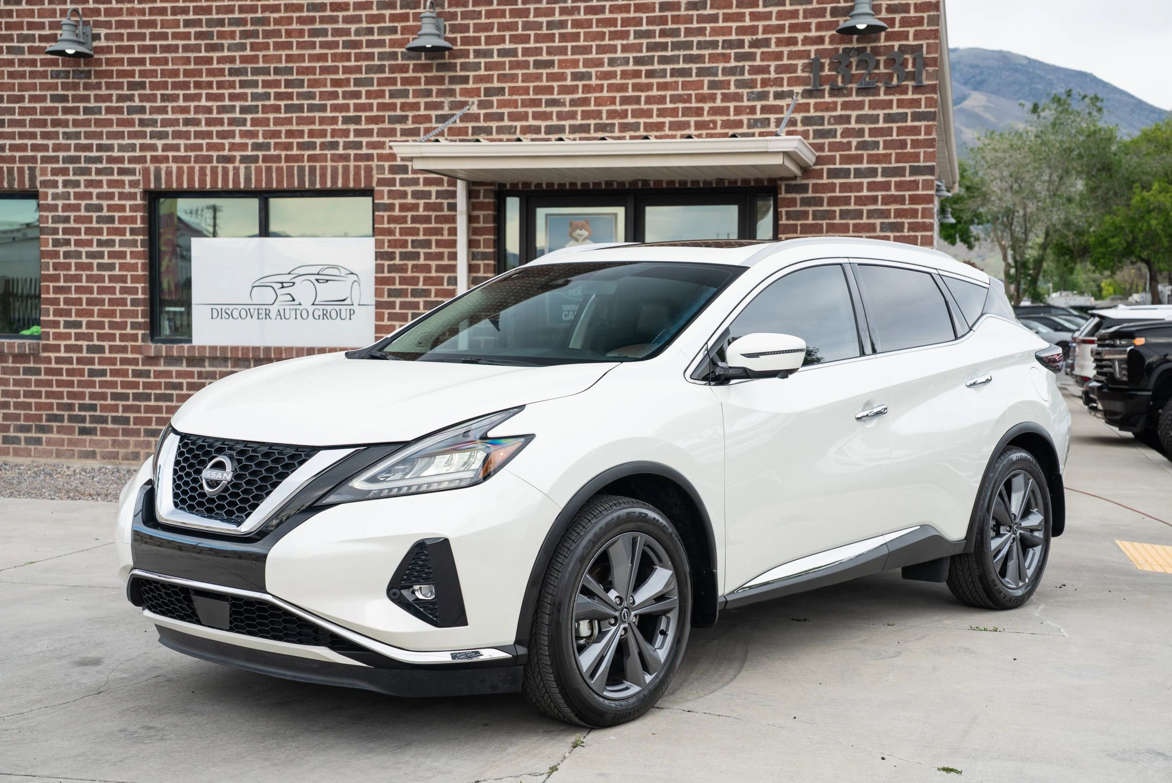 Used 2024 Nissan Murano Platinum w/ Cargo Package AWD/4WD image 1