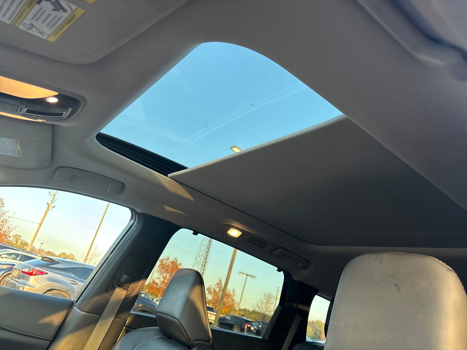 Used 2022 INFINITI QX60 Luxe w/ Performance Audio Package image 21