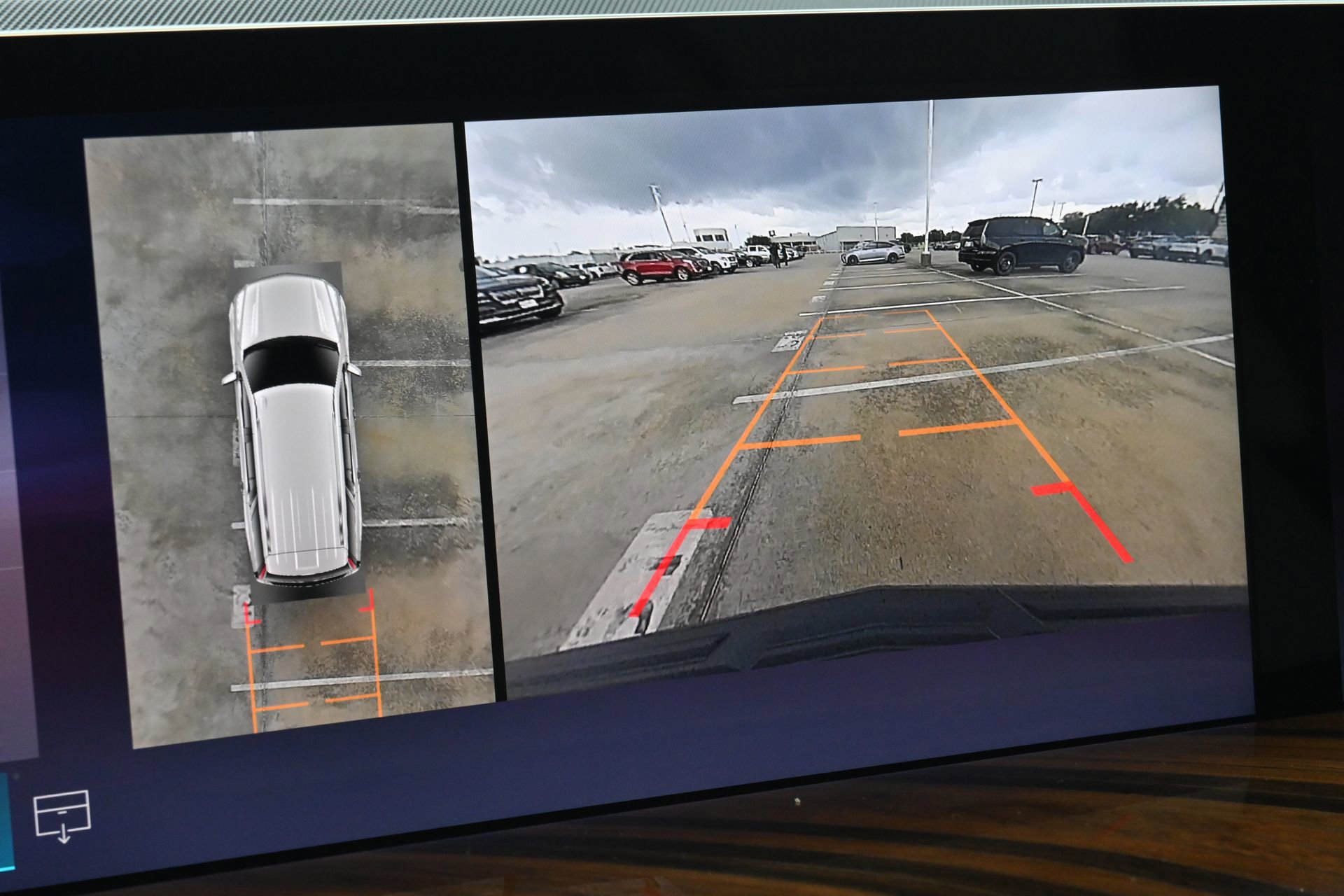 Certified 2026 Cadillac Escalade Platinum Sport w/ LPO, ONYX Package AWD/4WD image 13