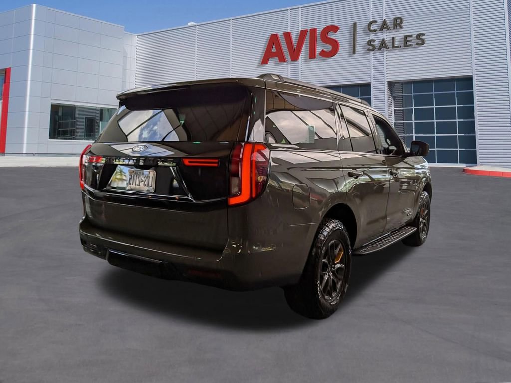 Used 2025 Ford Expedition Tremor image 6