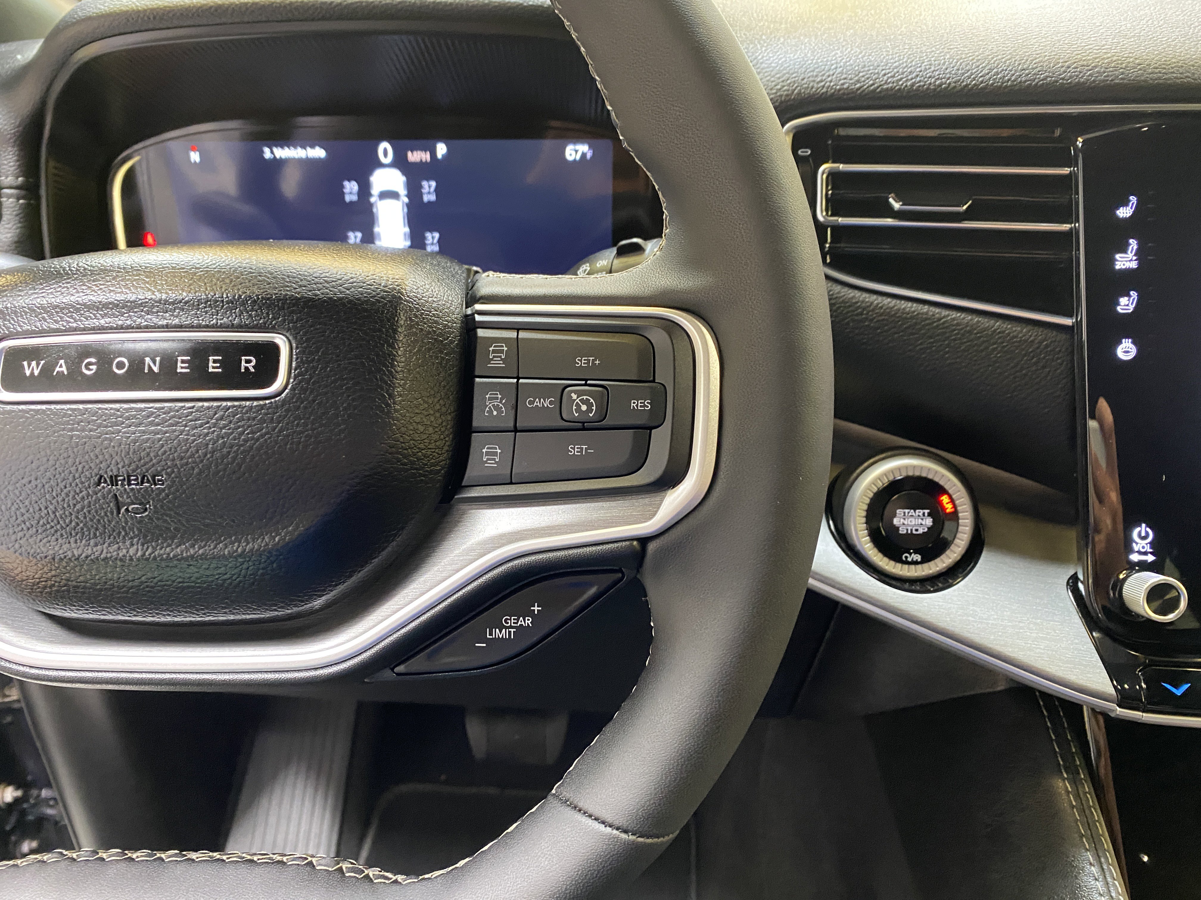 Used 2025 Jeep Wagoneer Series II w/ Premium Group I image 35