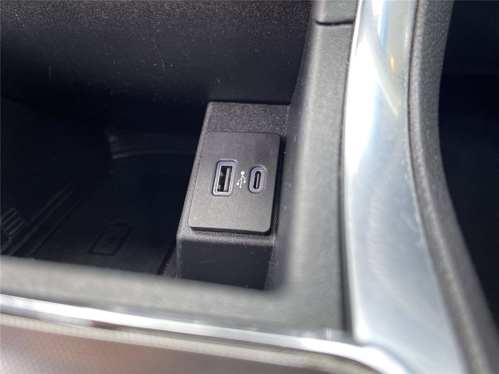 Used 2024 Ford Edge Titanium AWD/4WD image 30