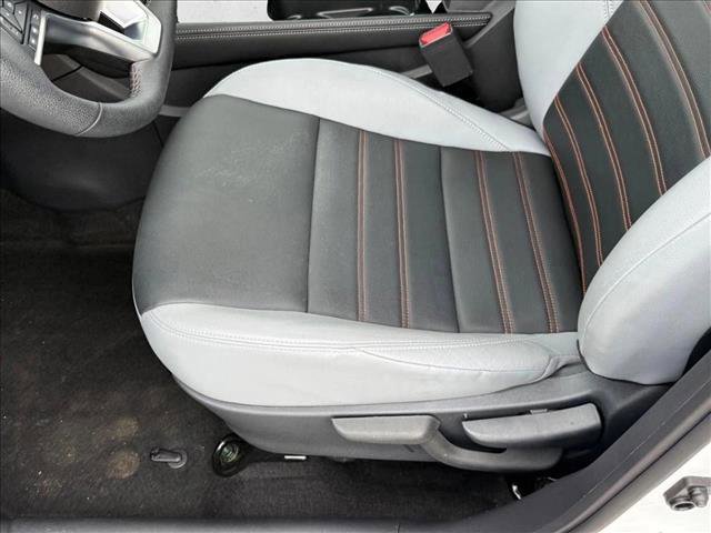 Used 2024 Nissan Kicks SR w/ SR Premium Package FWD image 17