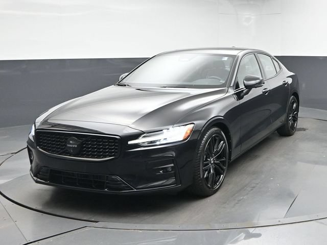 Used 2024 Volvo S60 B5 Plus w/ Climate Package FWD image 3