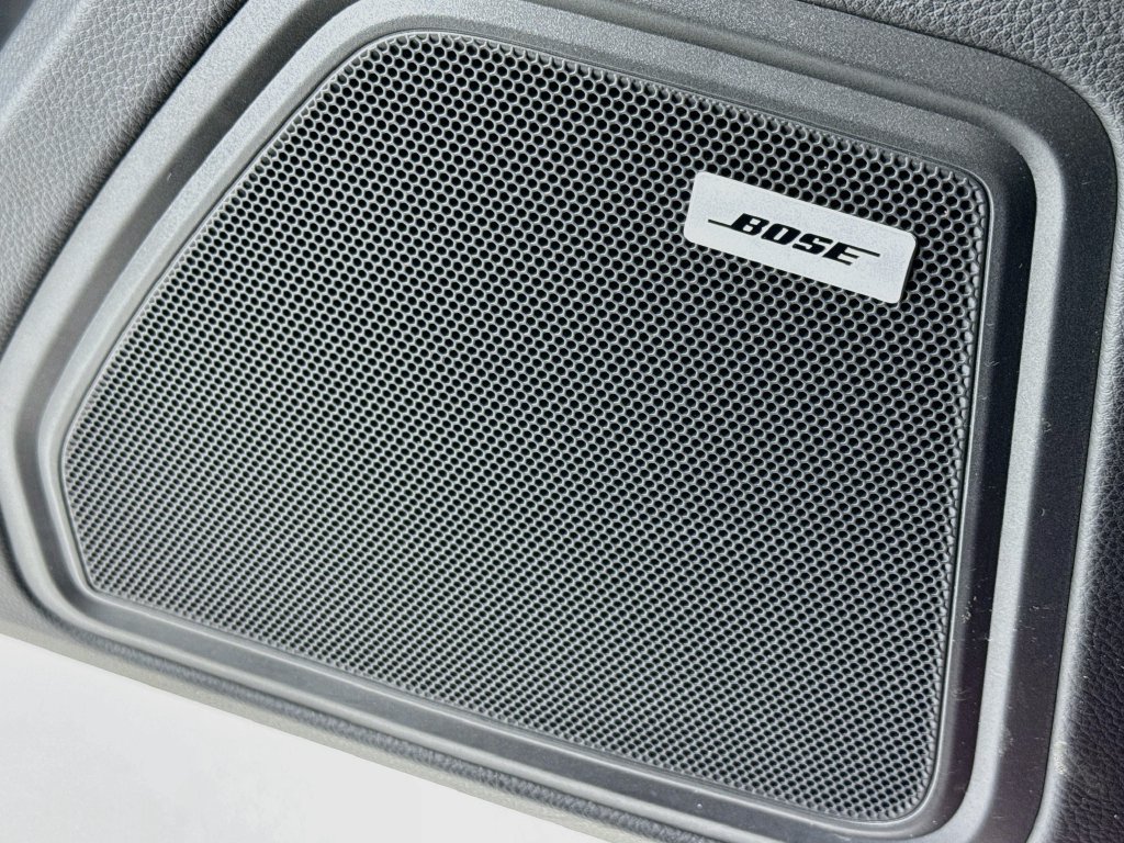 Certified 2020 Porsche Macan AWD/4WD image 12